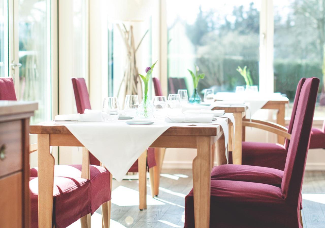 Biohotel Schlossgut Oberambach Bagian luar foto