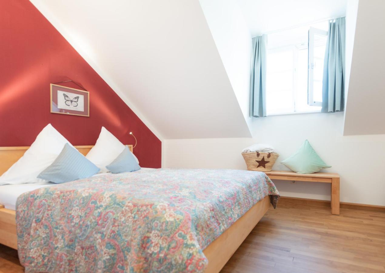 Biohotel Schlossgut Oberambach Bagian luar foto