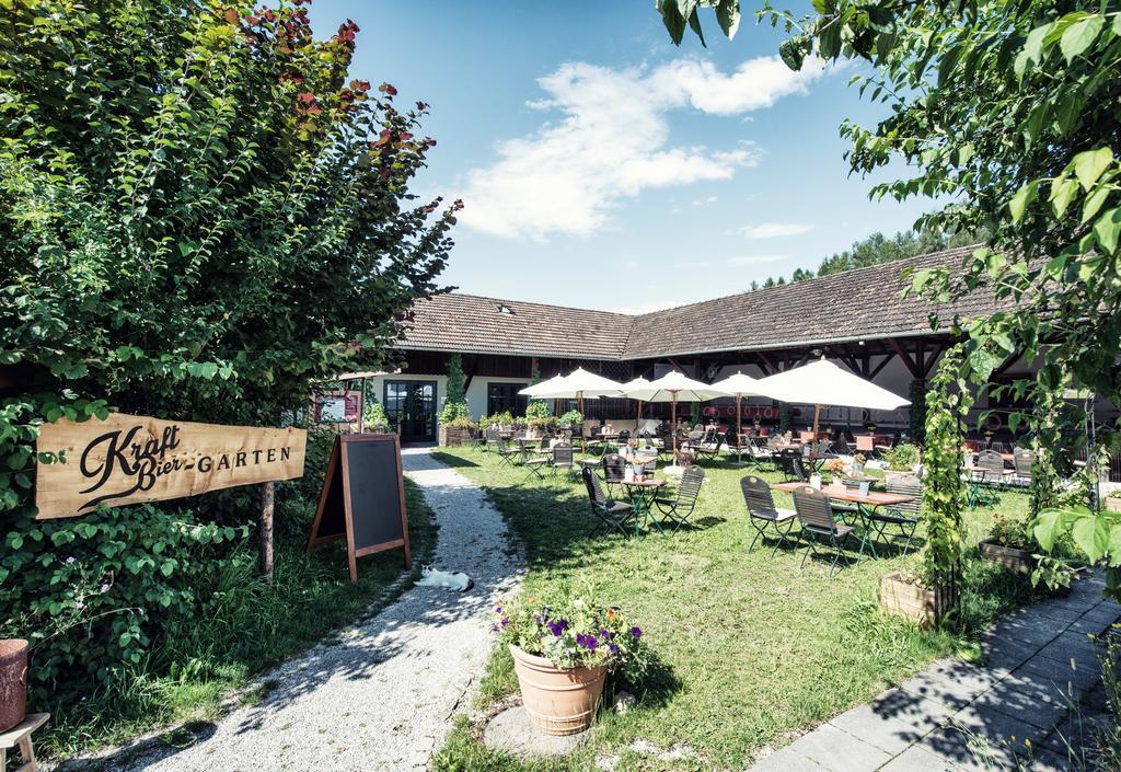 Biohotel Schlossgut Oberambach Bagian luar foto